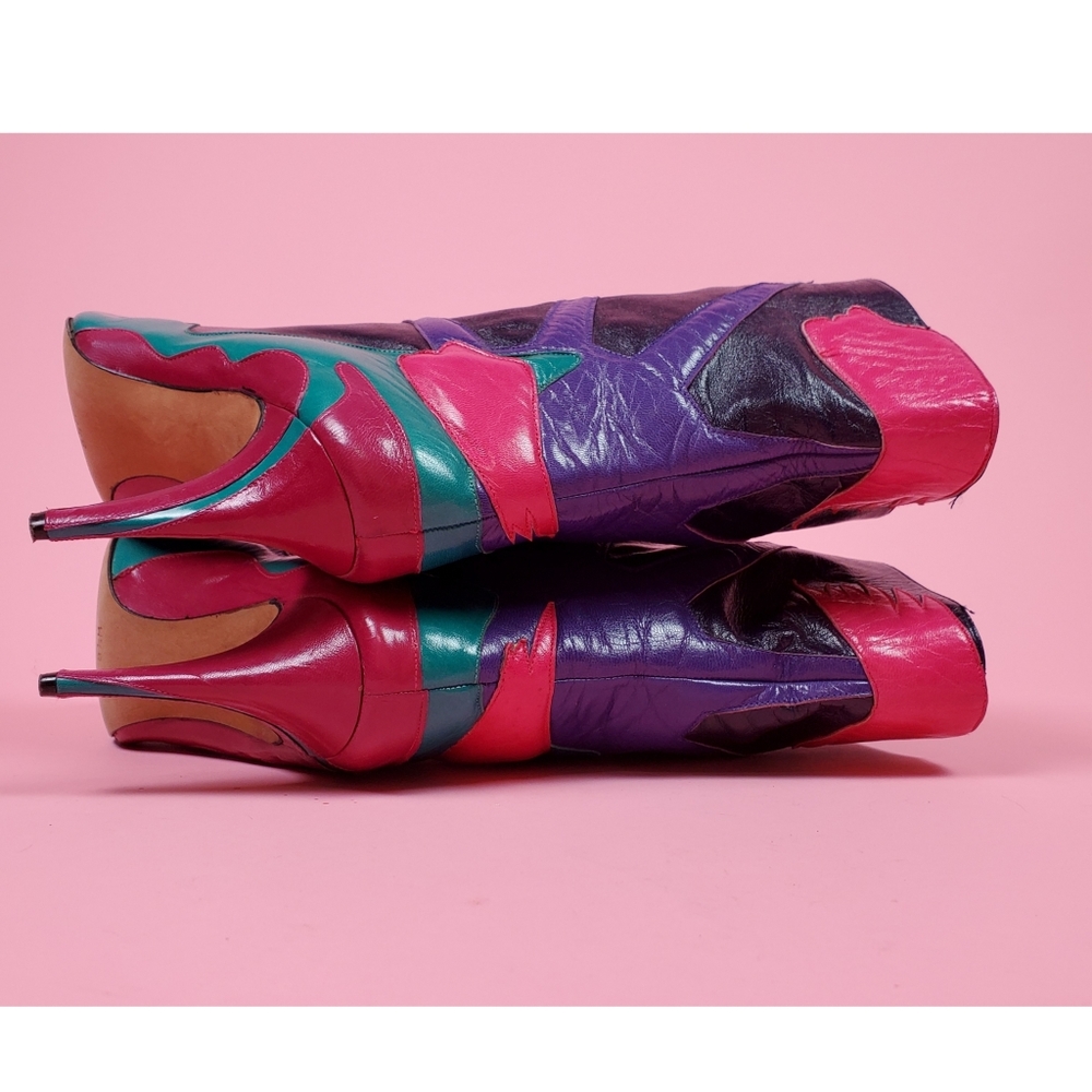 SOLDVtg 80s colorblock boots/heels - Picture 4 of 16